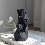 3D Spausdintas Juodas Katės Vazonas: Geometrinis Dizainas