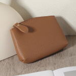 Minimalistinė trumpa piniginė su užtrauktuku monetoms ir kortelėms.,  Ruda 1