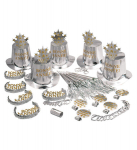 &bdquo;SILVER BONNE ANN&Eacute;E&ldquo; VAKARĖLIO RINKINYS 10 asmenų (5 cilindrai, 5 karūnos, 5 trimitai, 5 trimitai, 1 ritinėlis su 10 dekoratyvinių serpentinų)