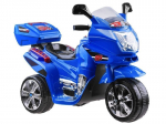 Vaiki&scaron;kas elektrinis motociklas Vespa - mėlynas