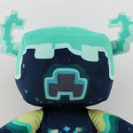 &bdquo;Minecraft Warden&ldquo; pliu&scaron;inis žaislų žaidimas periferinė lėlė