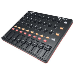 Akai Pro MIDIMIX - 9 fader valdiklis 24 potenciometrai