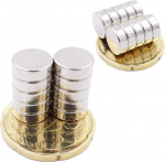 Brudazon 20 mini diskiniai magnetai 9 x 3 mm N52 stipriausio lygio neodimio magnetai itin stiprūs magnetai modeliavimui, nuotraukoms, lentai, skelbimų lentai, &scaron;aldytuvui, rankdarbiams, itin stiprus magnetinis diskas