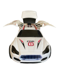 Automobilis su garsais ir &scaron;viesomis, baltas