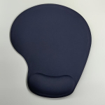 Ergonomi&scaron;ka pelės kilimėlis su patogia rie&scaron;ine atrama,  Gryna juoda