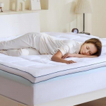 10 cm memory foam čiužinio vir&scaron;utinis sluoksnis su vėsinančiu geliu, neslystančiu pagrindu ir skalbiamu užvalkalu