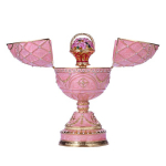 Faberge stiliaus muzikinis kiau&scaron;inis, papuo&scaron;alų dėžutė su gėlių krep&scaron;eliu