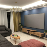 84 colių ne&scaron;iojamas ekranas su antirefleksine medžiaga 3D/4K.