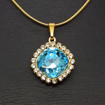 Kaklo papuo&scaron;alas moterims DiamondSky &bdquo;Glare III&ldquo; su Swarovski kristalais