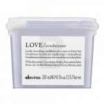 "Davines Essential Haircare Love Smoothing Conditioner" i&scaron;lyginamasis kondicionierius &scaron;iurk&scaron;tiems ir nepaklusniems plaukams 250 ml