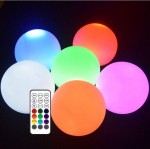 Lubiniai &scaron;viestuvai,plaukiojantys baseino &scaron;viestuvai &ndash; LED RGB &scaron;vytintys rutuliai su nuotolinio valdymo pulteliu (3 colių), 2 vnt.