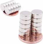 Brudazon 15 mini diskiniai magnetai 10 x 4 mm N52 stipriausio lygio neodimio magnetai itin stiprūs magnetai modelių gamybai, nuotraukoms, lentai, skelbimų lentai, &scaron;aldytuvui, rankdarbiams, itin stiprus magnetinis diskas