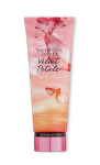 Kūno losjonas Victoria&rsquo;s Secret Velvet Petals Golden, 236 ml