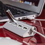Aliumininis USB 3.0 skirstytuvas su 4 jungtimis.