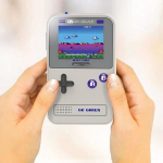 Ne&scaron;iojamoji konsolė &ndash; &bdquo;My Arcade&ldquo; &ndash; &bdquo;GO Gamer&ldquo; &ndash; violetinė/pilka &ndash; 300 žaidimų &ndash; kelių platformų