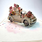 I&scaron;siskleidžiantis 3D atvirukas vestuvėms - vestuvinis automobilis su jaunavedžiais 26 x 18 cm + baltas vokas
