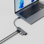 USB &scaron;akotuvas Deltaco UH-738 4 prievadai 5 Gb/s aliuminis pilkas