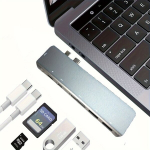 7-in-1 USB C adapteris