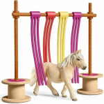 Figūrėlė Schleich Ponis su užuolaidų kliūtim