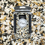 Dekoratyvinė apdailos medžiaga &bdquo;Terrazzo flakes&ldquo; - &bdquo;Tigro akis&ldquo;