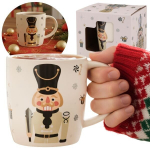 Kreminė, KALĖDINĖ porcelianinė puodelis, Kalėdų motyvas &ndash; rie&scaron;utų skaldytuvas &ndash; PAKUOTĖ DOVANŲ DĖŽUTĖJE 365 ml