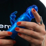 Mini-vibratorius "Galingasis ki&scaron;kutis" (mėlynas)