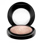 &Scaron;vytėjimo suteikianti priemonė MAC Mineralize SkinFinish, gold deposit sp., 10 g