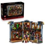 Konstruktorius LEGO&reg; Icons Bookstore: Book Nook 11379, 1690 vnt.
