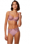 Triumph Maxislip &raquo;Wild Peony Florale&laquo; su gėlių nėrinių hoch įliemenuota