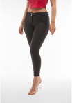 Freddy 7/8 ilgio kelnės &raquo;WRUP REGULAR SUPERSKINNY 7/8&laquo; su Push up-Effekt i&scaron; Lederimititat